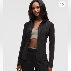 LULULEMON Define Hooded Jacket
Nulu BLACK NWOT! SZ 8!